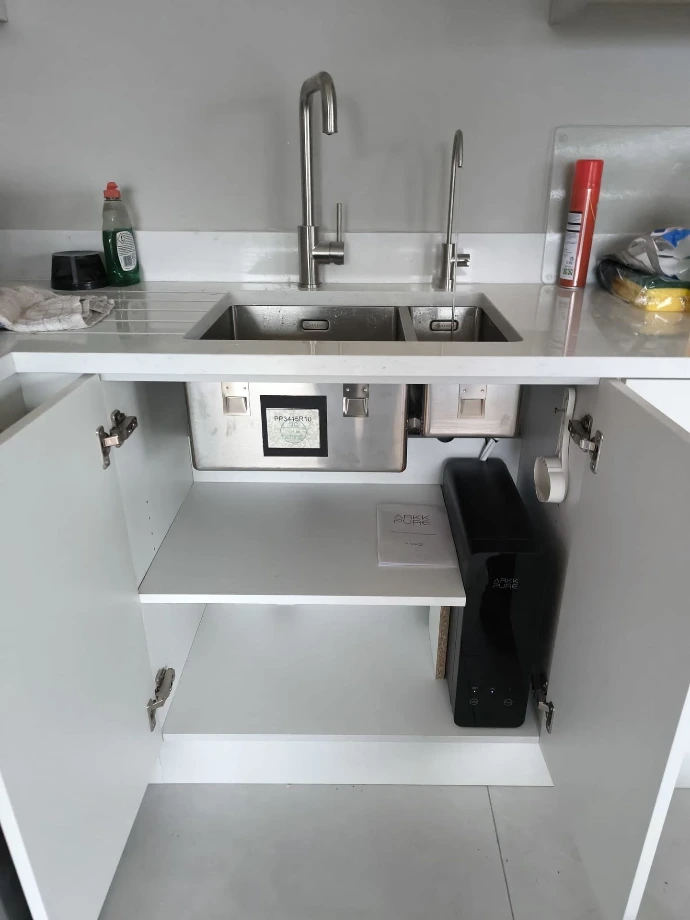 ArkkZ reverse osmosis water filter fits small under sink space