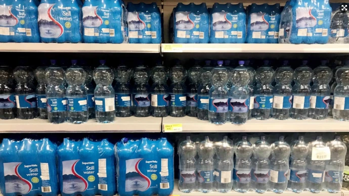 Bottled water in super market Selvs